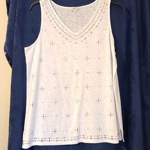 Avenue, 18/20, white tank with silver beading